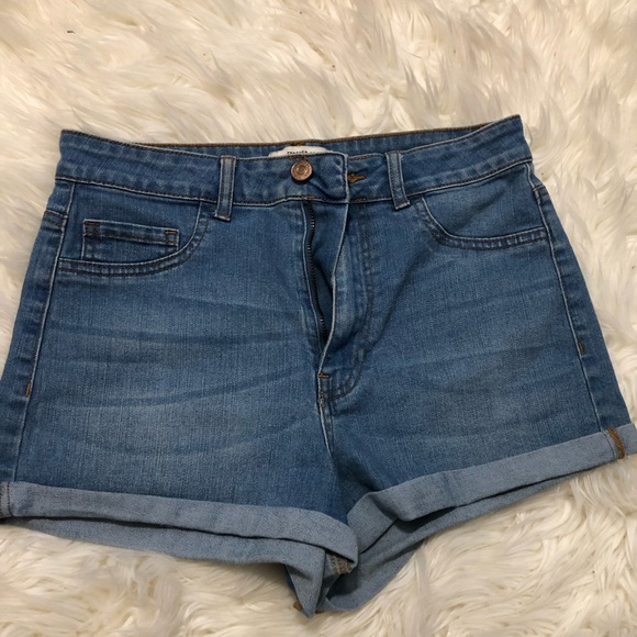 Forever 21 Pants - Forever 21 high-rise jean shorts